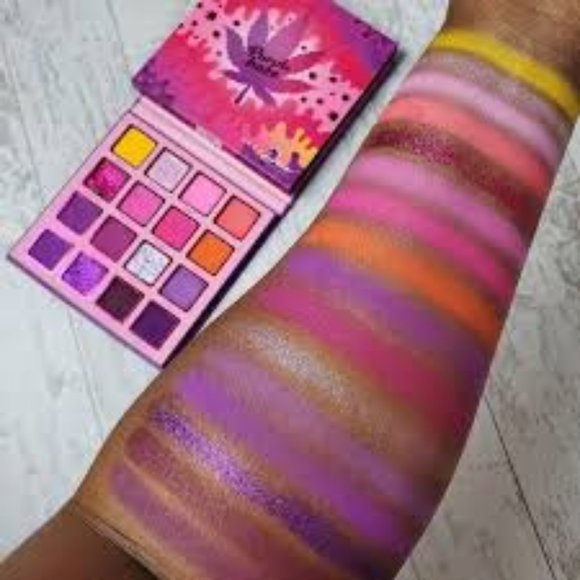 🆕 "Purple Haze" Kara Beauty Palette - Picture 3 of 15